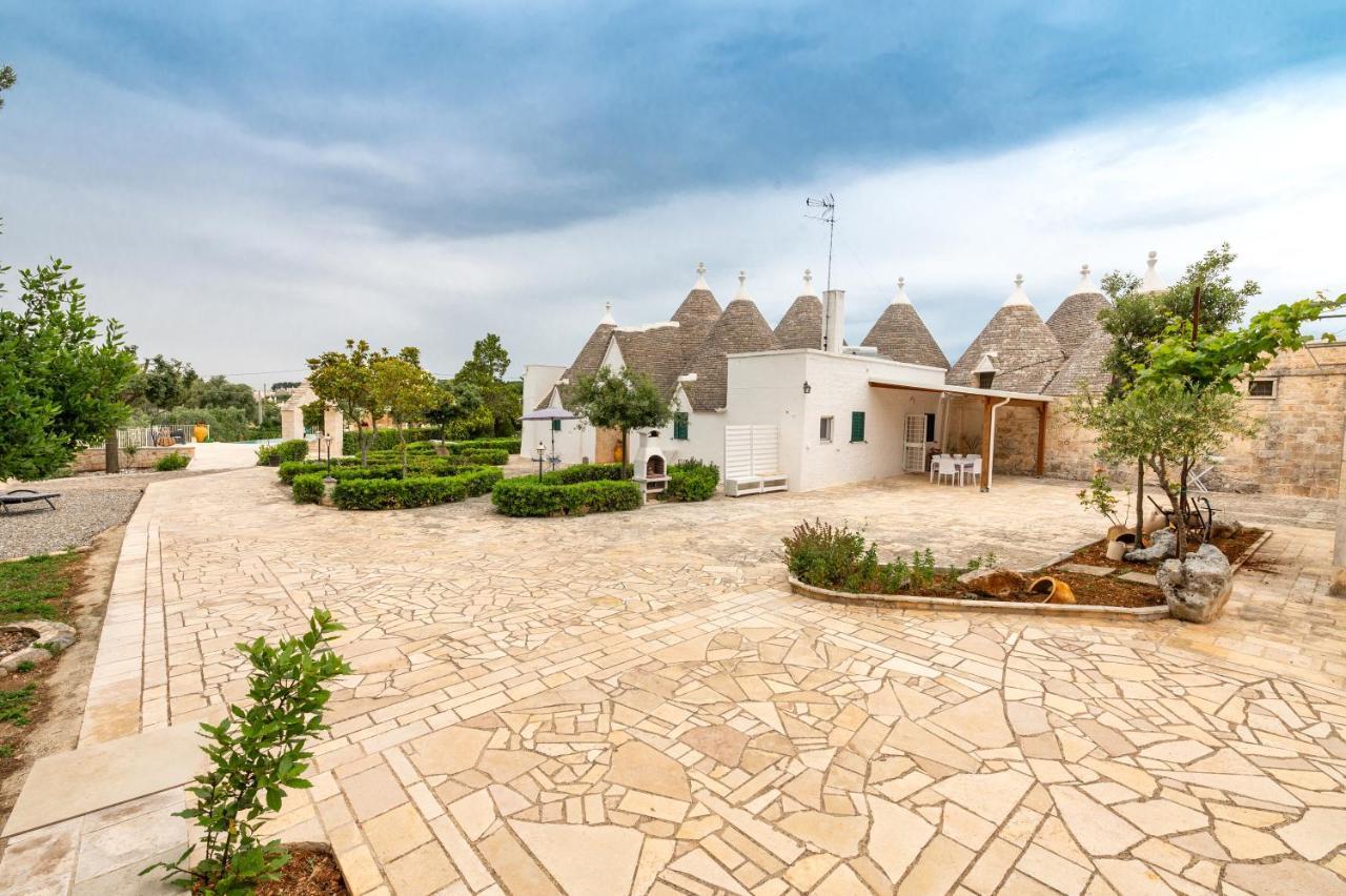 Trullo Il Focolare In Masseria Cisternino Exteriér fotografie