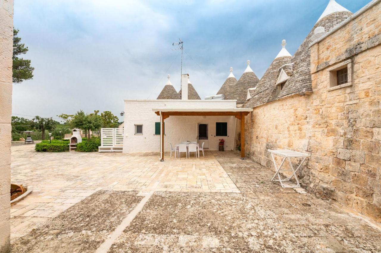 Trullo Il Focolare In Masseria Cisternino Exteriér fotografie