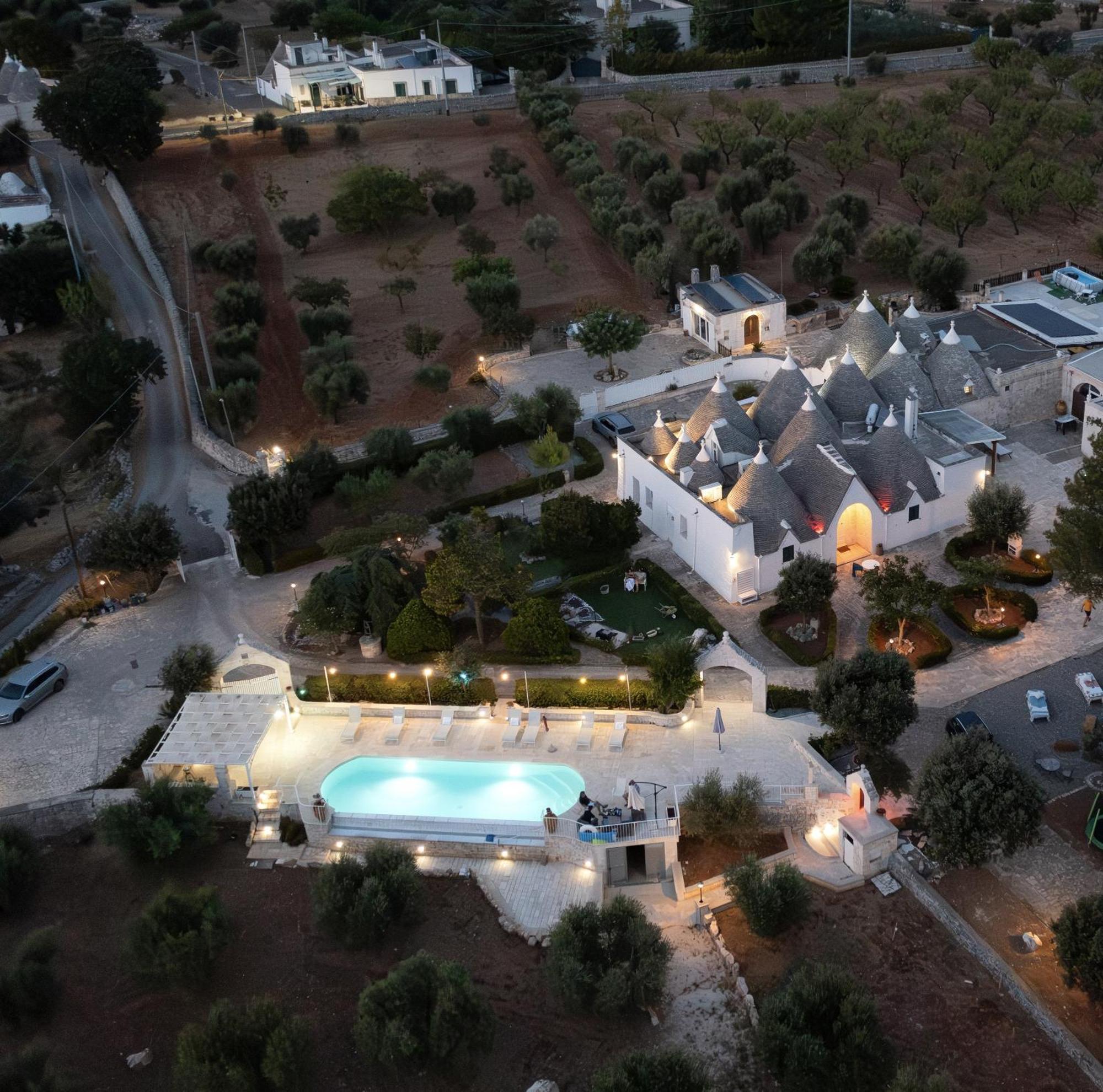 Trullo Il Focolare In Masseria Cisternino Exteriér fotografie